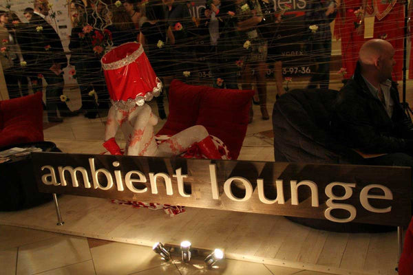 Butterfly Sofa Bean Bag in Black Sapphire (Indoor)