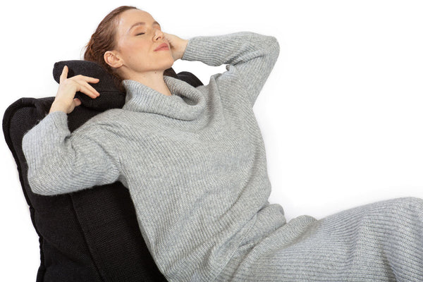 Avatar Lounger (with Headrest) Bean Bag in Black Sapphire (Indoor)