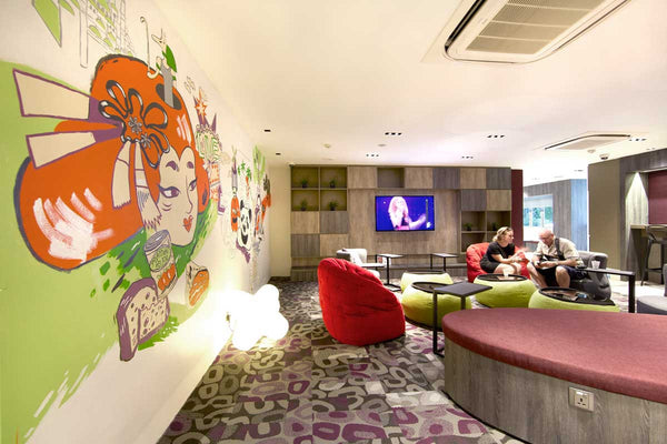 Butterfly Sofa Bean Bag in Wildberry Deluxe (Indoor)