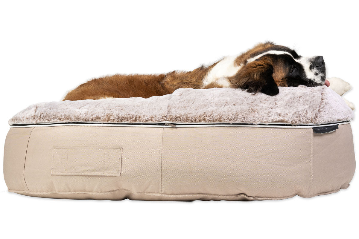 Comfy faux fur pet bed Clearance
